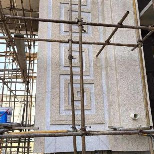 江苏 黄金麻花岗岩别墅外墙干挂回纹造型效果