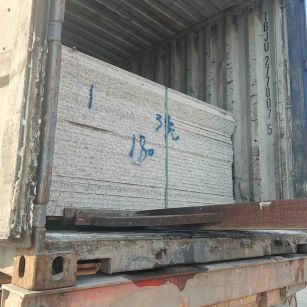 江苏 芝麻白花岗岩石材3.0公分光面毛板装柜出货