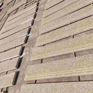 江苏 黄金麻花岗岩光面楼梯踏步