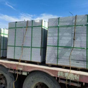 江苏 芝麻白花岗岩地铺石装车日常