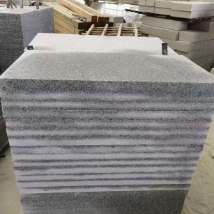 江苏 芝麻白5公分火烧地铺成品，900*400，规格可定制