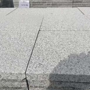 江苏 白麻花岗岩石材推荐 荔枝面地铺石