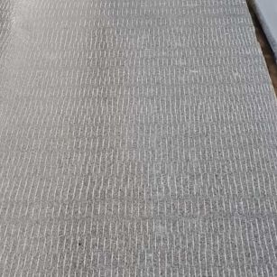 江苏 芝麻灰花岗岩斧剁面，刀斩面