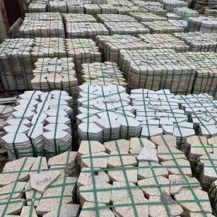 江苏 黄金麻白麻花岗岩荔枝面地铺石(冰裂纹)
