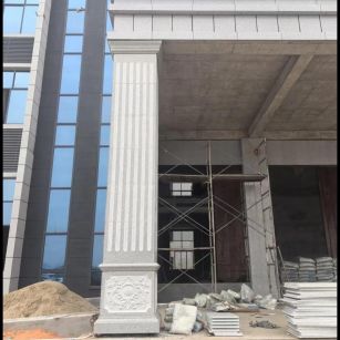 江苏 芝麻白光面花岗岩门楼大柱（罗马柱）配雕花底座