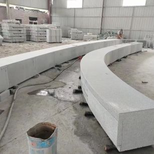 江苏芝麻白花岗岩石板材 园林光面弧形坐凳