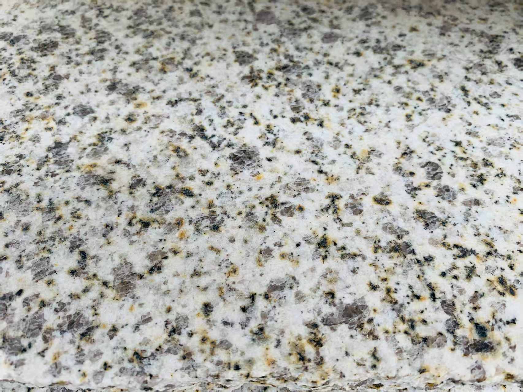 江苏 黄金麻花岗岩石材浅黄光面