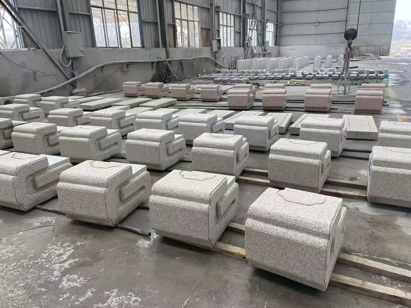 江苏 白麻花岗岩异形加工-石凳，坐凳