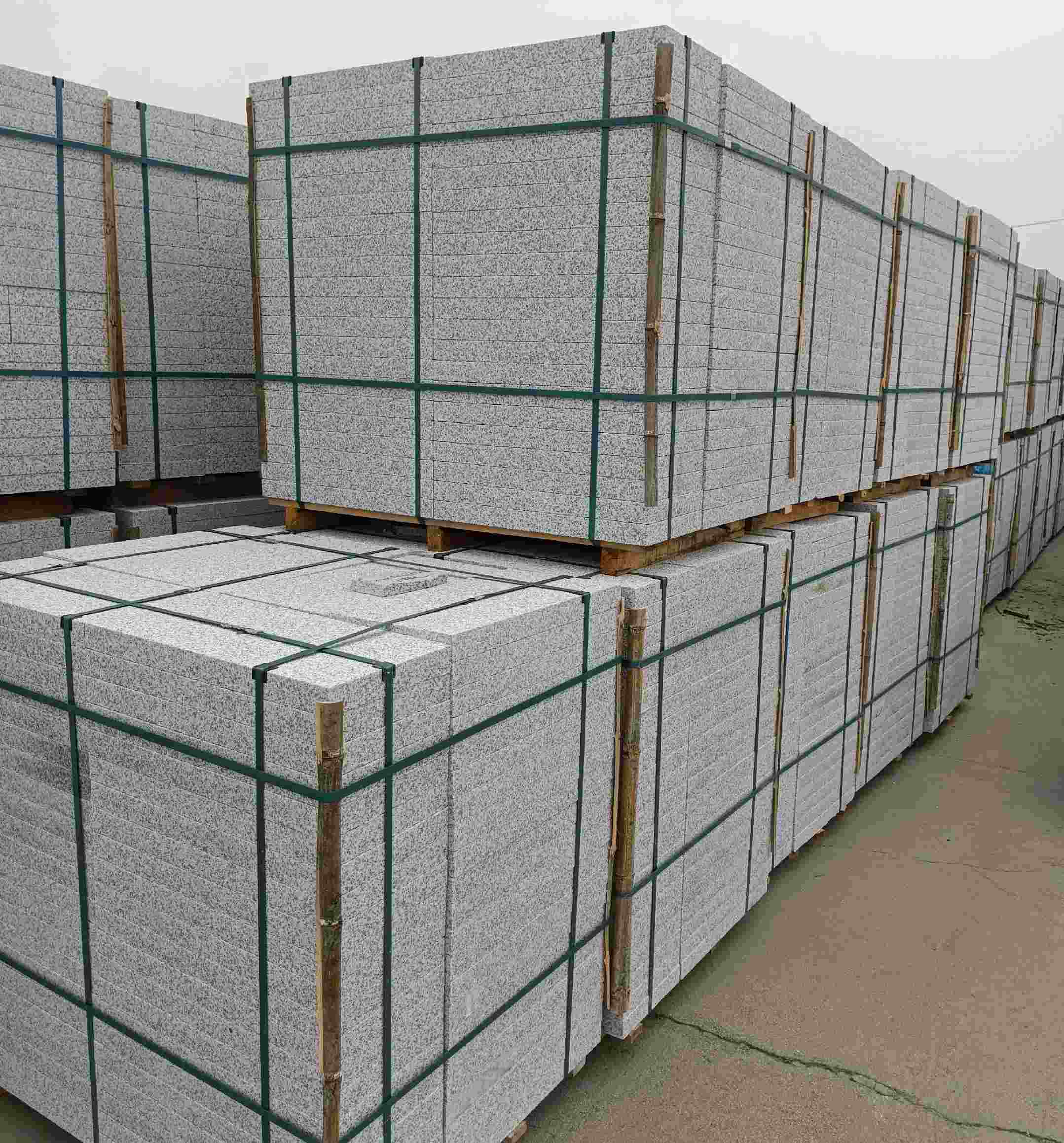 江苏 白麻花岗岩石材荔枝面地铺石（300*600*50）