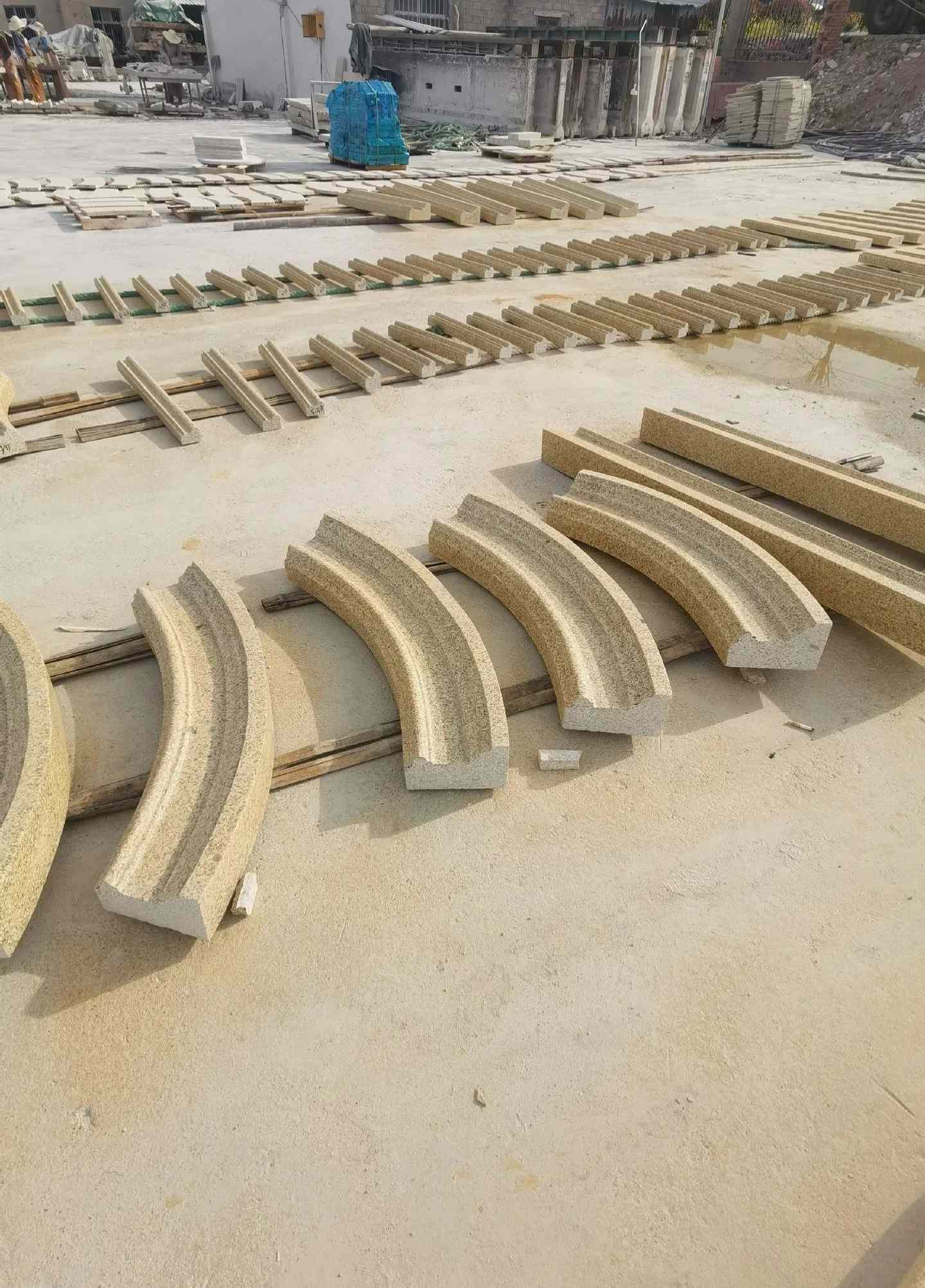 江苏 黄金麻花岗岩别墅线条