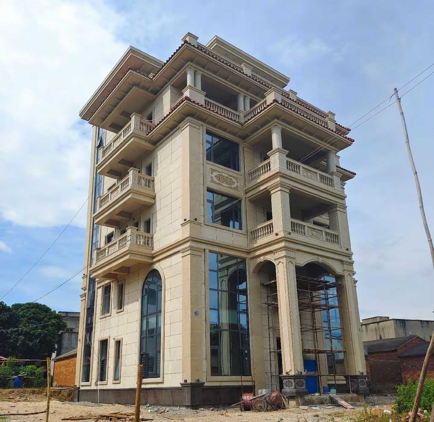 江苏 黄金麻花岗岩石材别墅外墙干挂搭配（雕花栏杆花瓶柱门楼罗马柱）