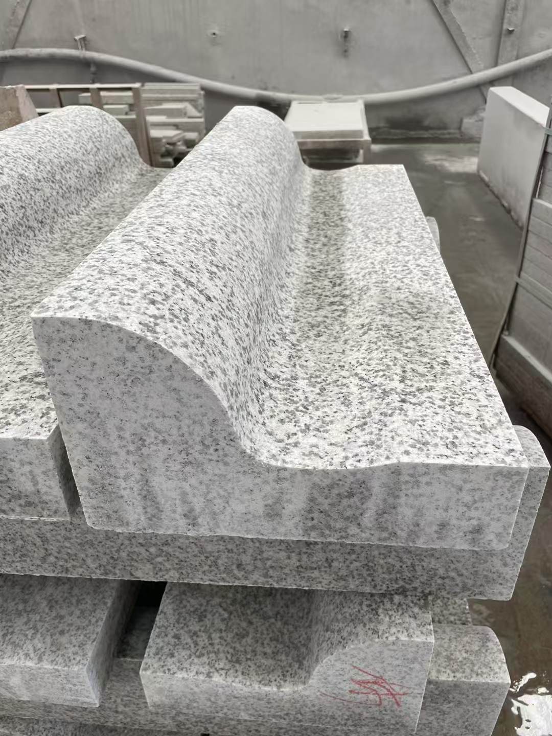 江苏 白麻花岗岩S型路沿石，路侧石，马路牙子等