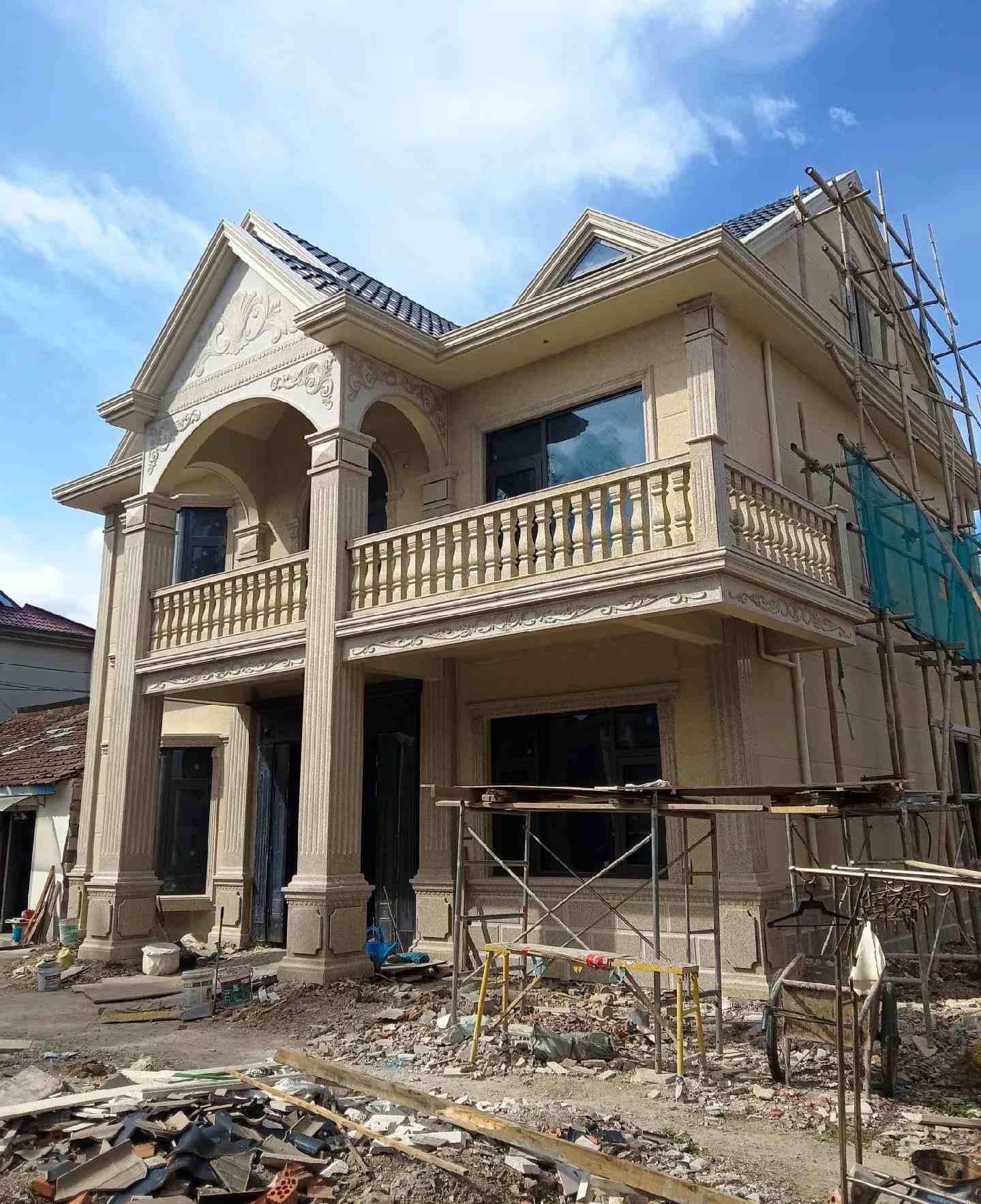 江苏 黄金麻花岗岩石材私人别墅雕花门楼柱阳台栏杆