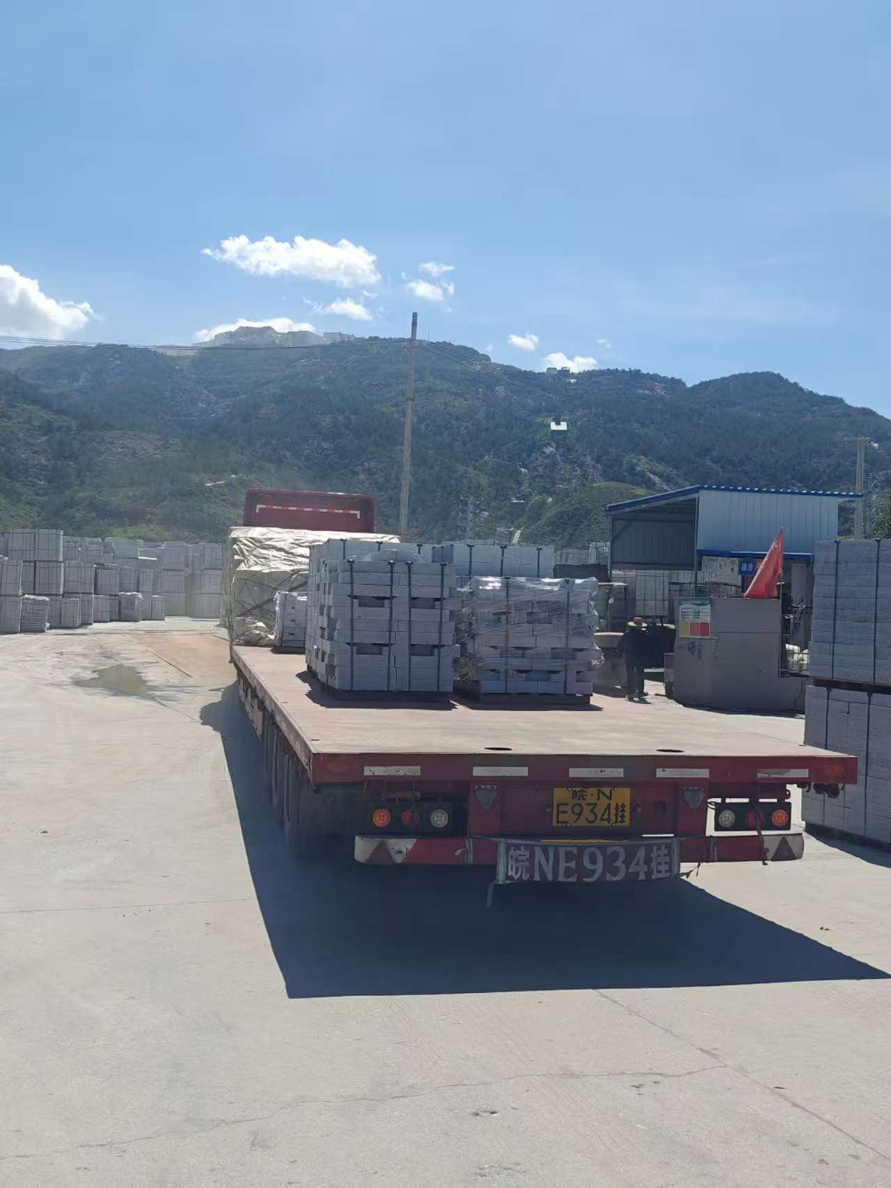 江苏 芝麻白仿形路沿石，直形路沿石