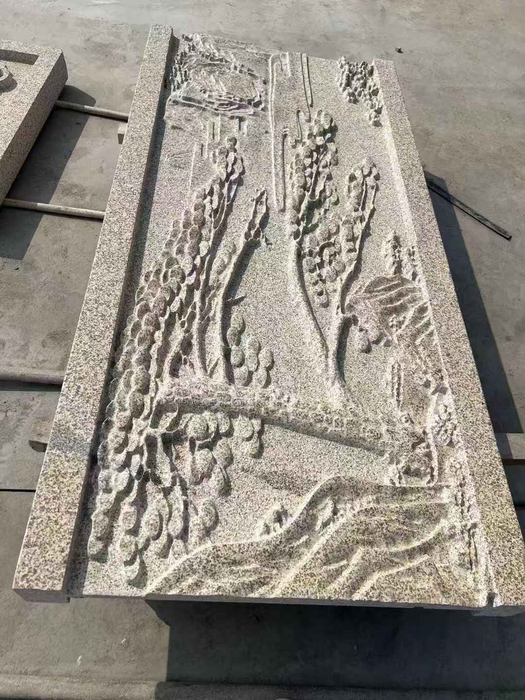 江苏 黄金麻雕刻板浮雕迎客松