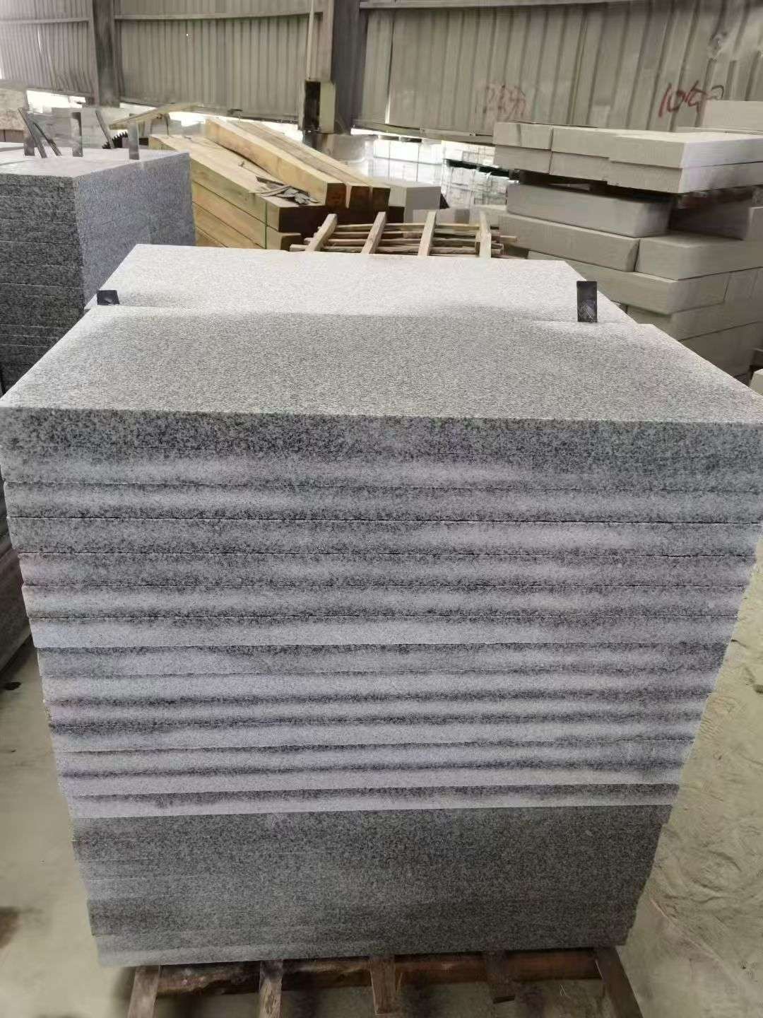 江苏 芝麻白5公分火烧地铺成品，900*400，规格可定制