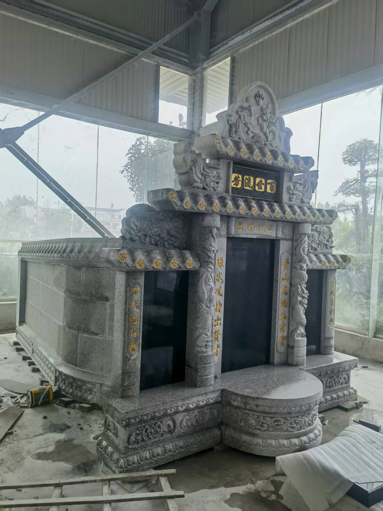 江苏 芝麻白墓碑效果展示图